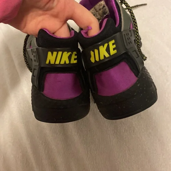 Nike youth huaraches size 6Y - Picture 5 of 7